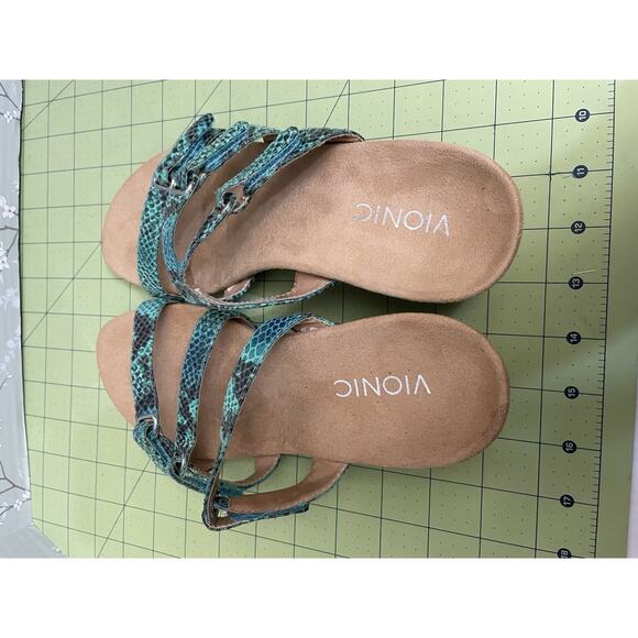 Vionic Dwyn Triple Strap Green Reptile Embossed Womens Size 8 Wedge Sandal - Picture 7 of 10